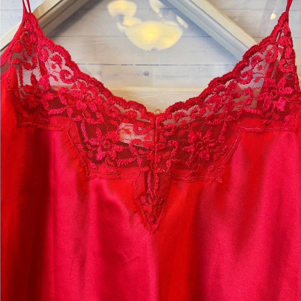 Vintage Inner Most Medium 90s Red lace Satin Chemise Negligee‎ Nightgown sexy